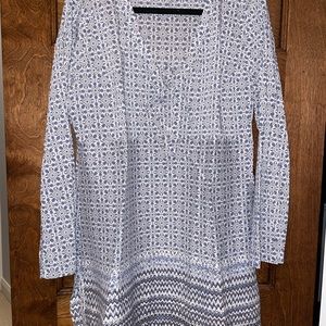 Athleta Cover up size XL. Like new. Worn maybe once or twice. Gorgeous!!